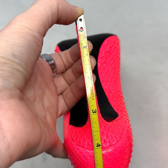 Saint Laurent Zoe 105 Ankle Strap Leather Snakeskin Pointed Toe Pump Heels Neon - Picture 13 of 16